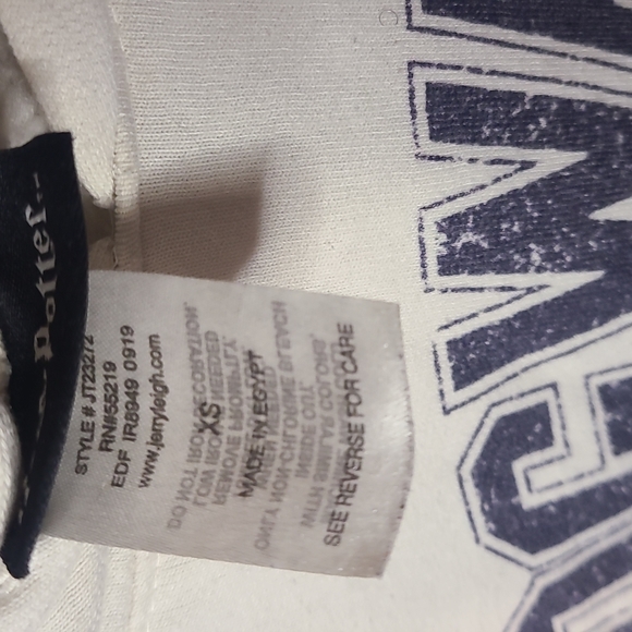 Hoggwarts sweatshirt - Picture 2 of 2